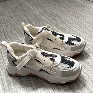 BRAND NEW DAD SNEAKERS 💕